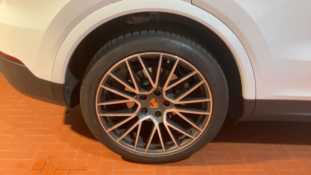 Porsche Cayenne usata a Como (4)