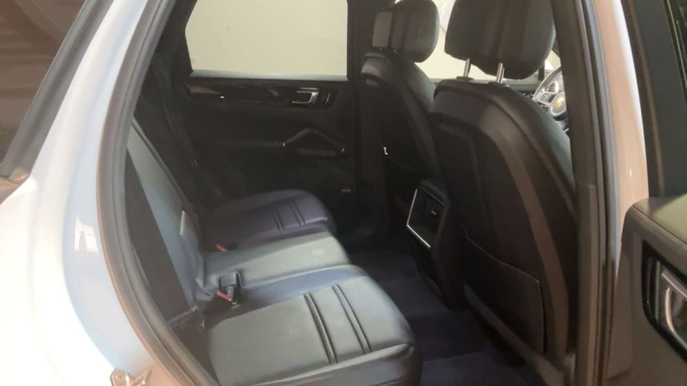 Porsche Cayenne usata a Como (7)