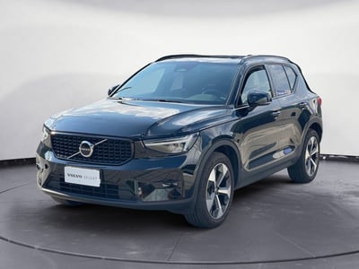 Volvo XC40 B3 automatico Ultimate Dark del 2022 usata a Como