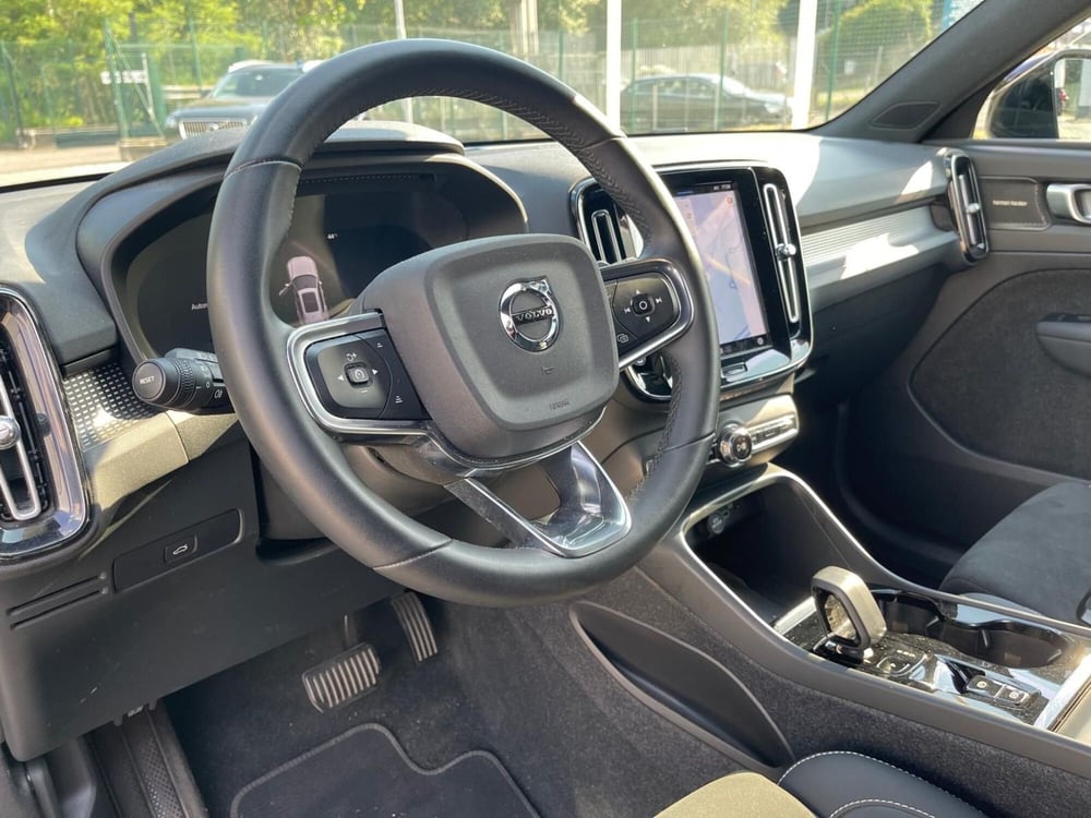 Volvo XC40 usata a Como (11)