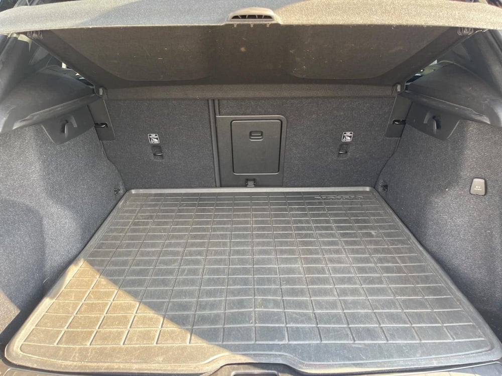 Volvo XC40 usata a Como (8)