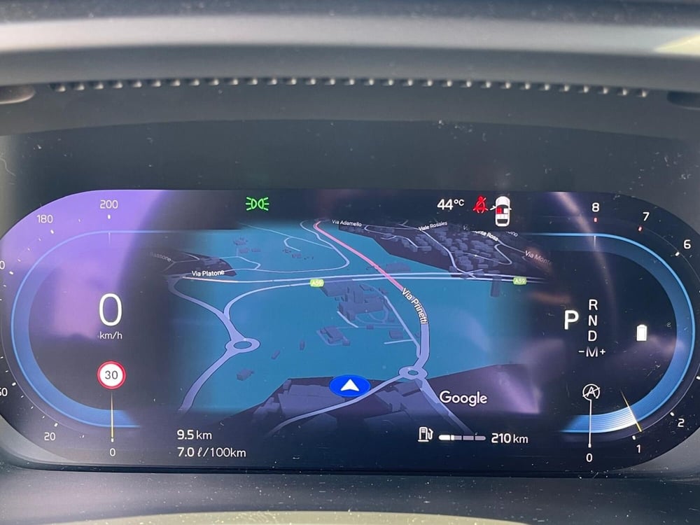 Volvo XC40 usata a Como (9)