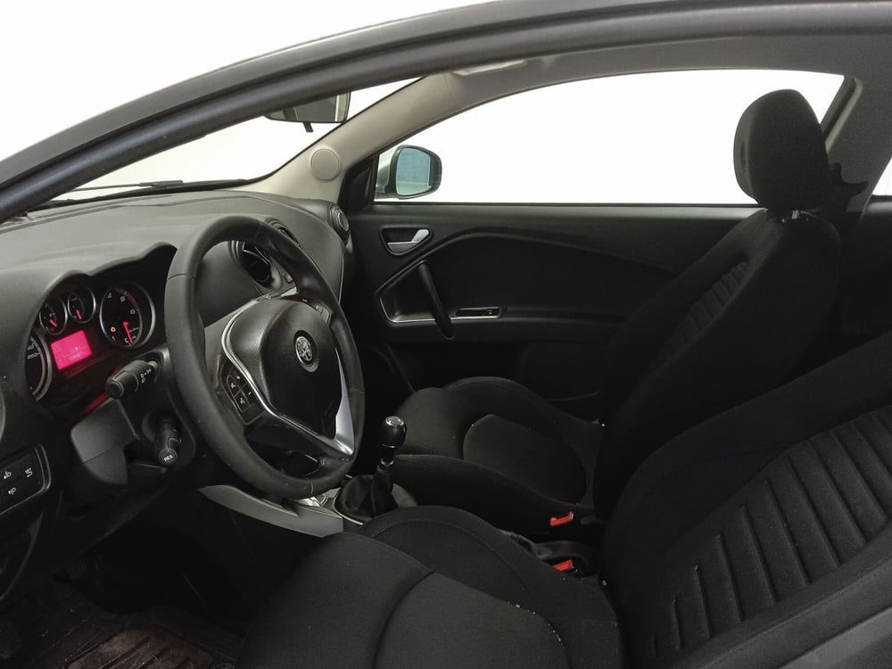 Alfa Romeo MiTo usata a Torino (8)
