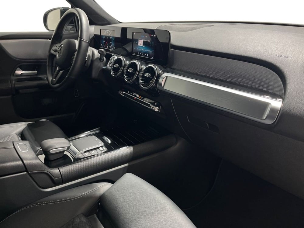 Mercedes-Benz GLB usata a Napoli (16)