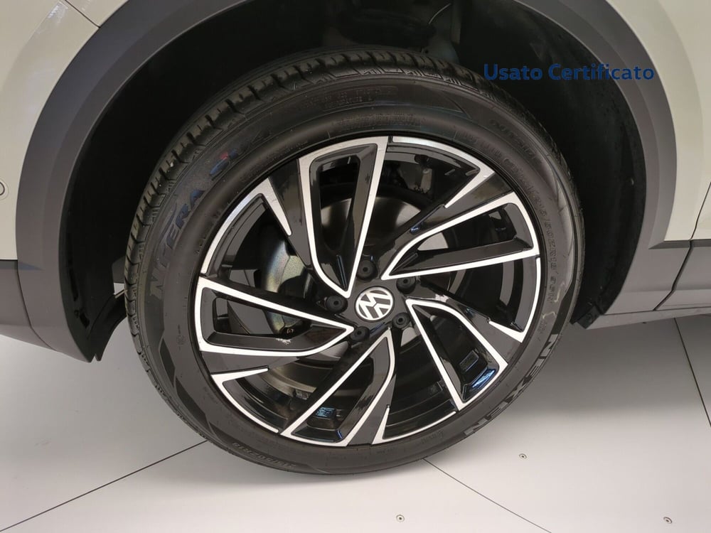 Volkswagen T-Roc usata a Avellino (11)
