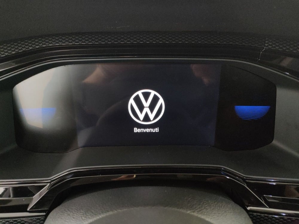 Volkswagen Taigo usata a Napoli (11)