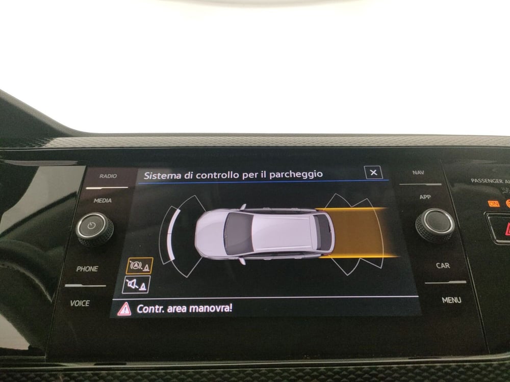 Volkswagen Taigo usata a Napoli (15)