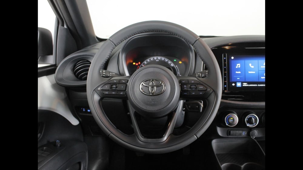 Toyota Aygo X nuova a Palermo (10)