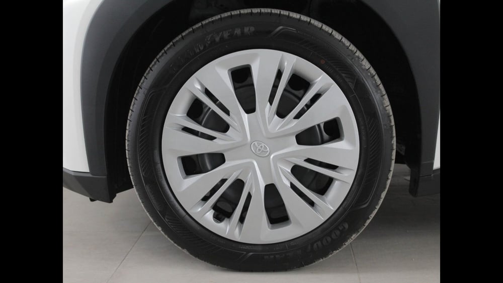 Toyota Aygo X nuova a Palermo (15)