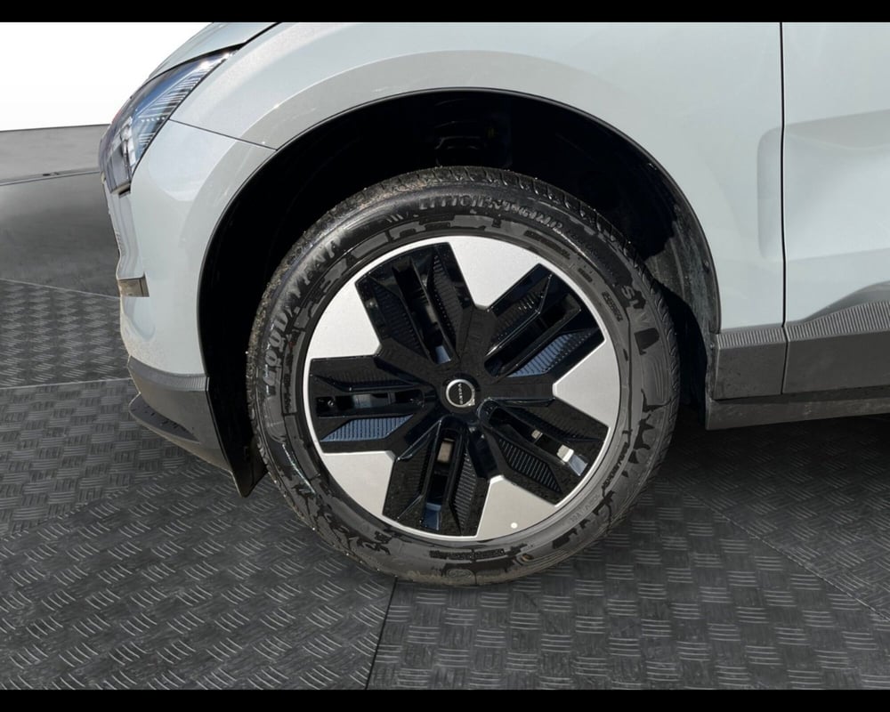 Volvo EX30 nuova a Ravenna (9)