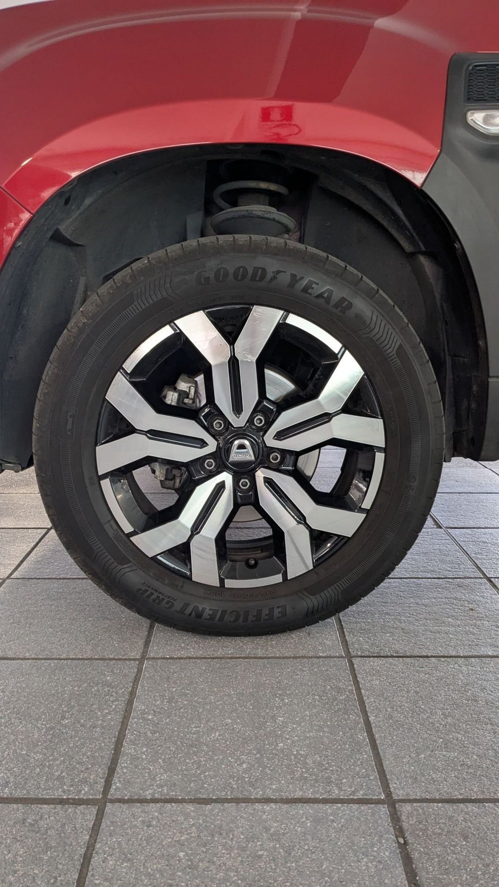 Dacia Duster usata a Milano (13)