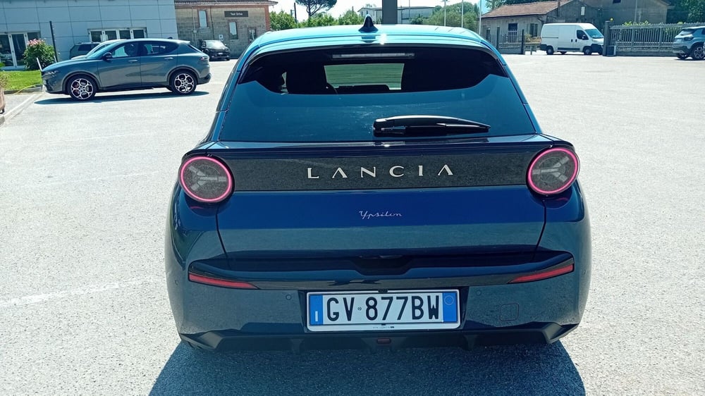 Lancia Ypsilon usata a Benevento (5)
