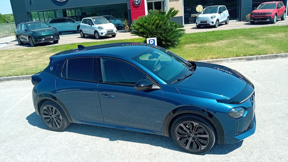 Lancia Ypsilon usata a Benevento (7)