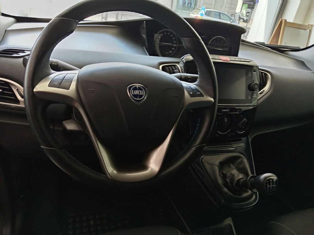 Lancia Ypsilon usata a Cremona (5)