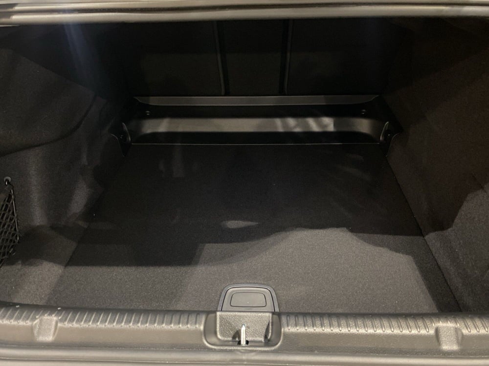 Mercedes-Benz EQE nuova a Firenze (13)