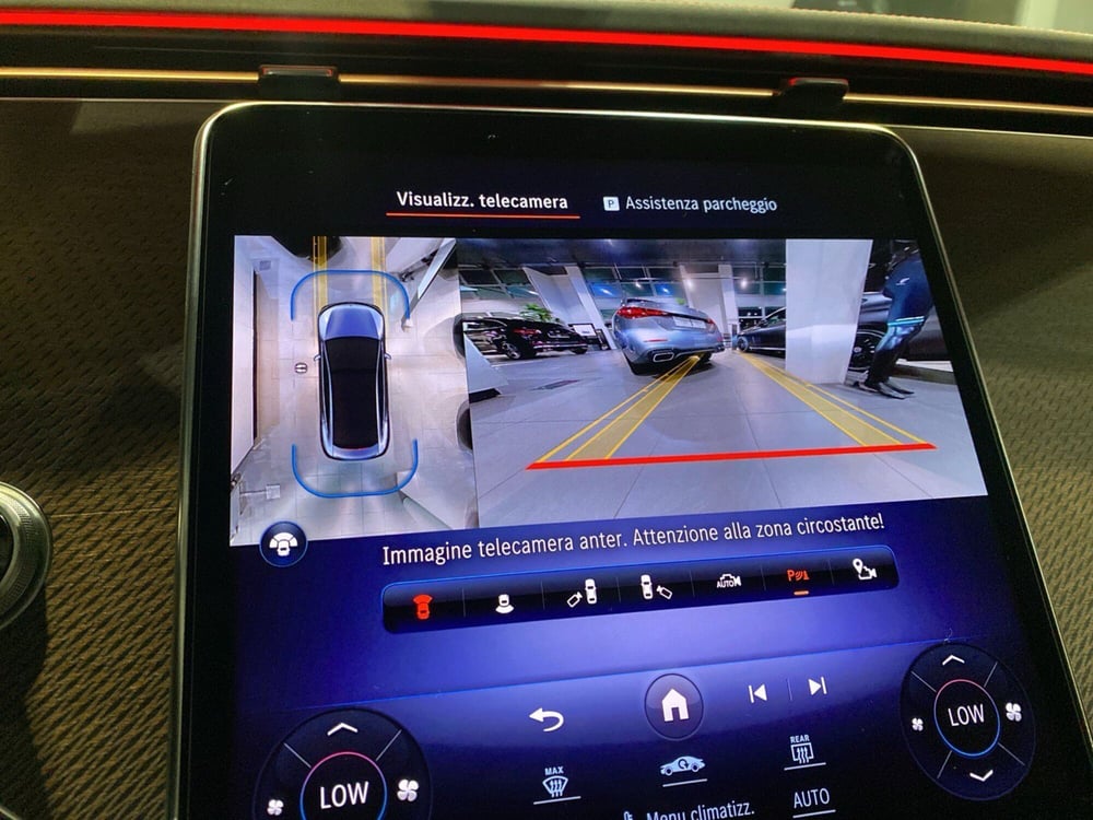 Mercedes-Benz EQE nuova a Firenze (20)