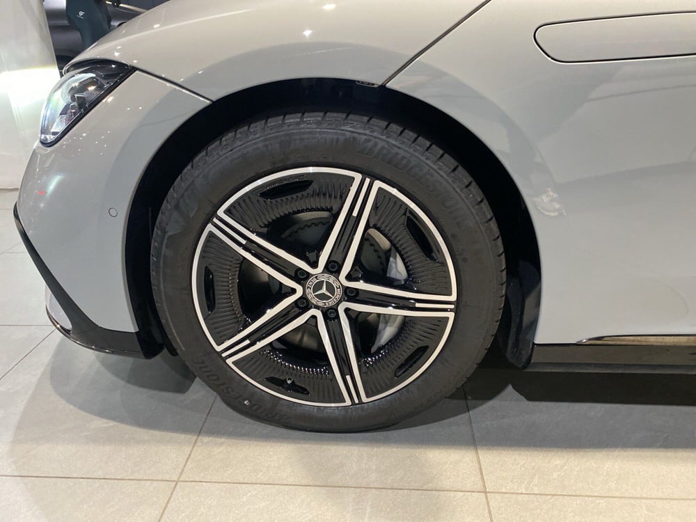 Mercedes-Benz EQE nuova a Firenze (8)