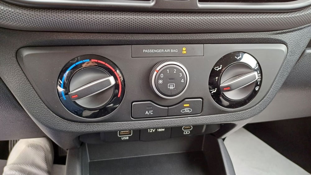 Hyundai i10 nuova a Padova (14)
