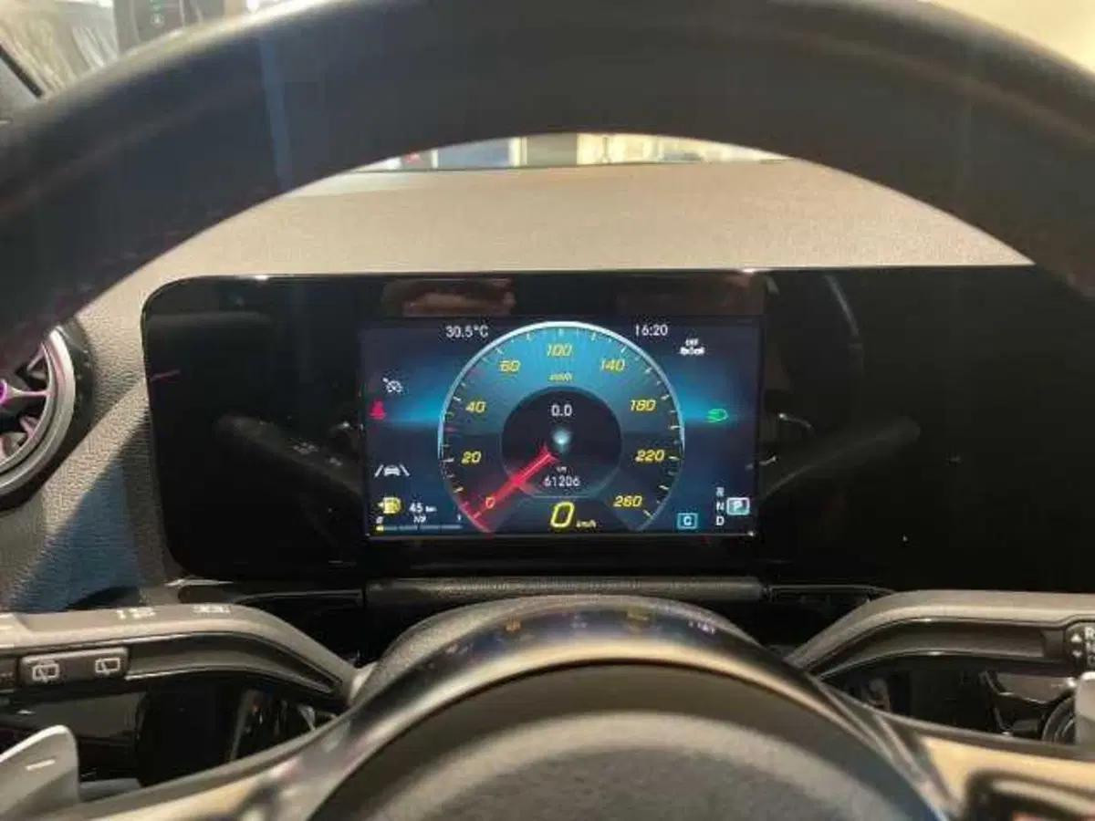 Mercedes-Benz GLA SUV usata a Firenze (13)