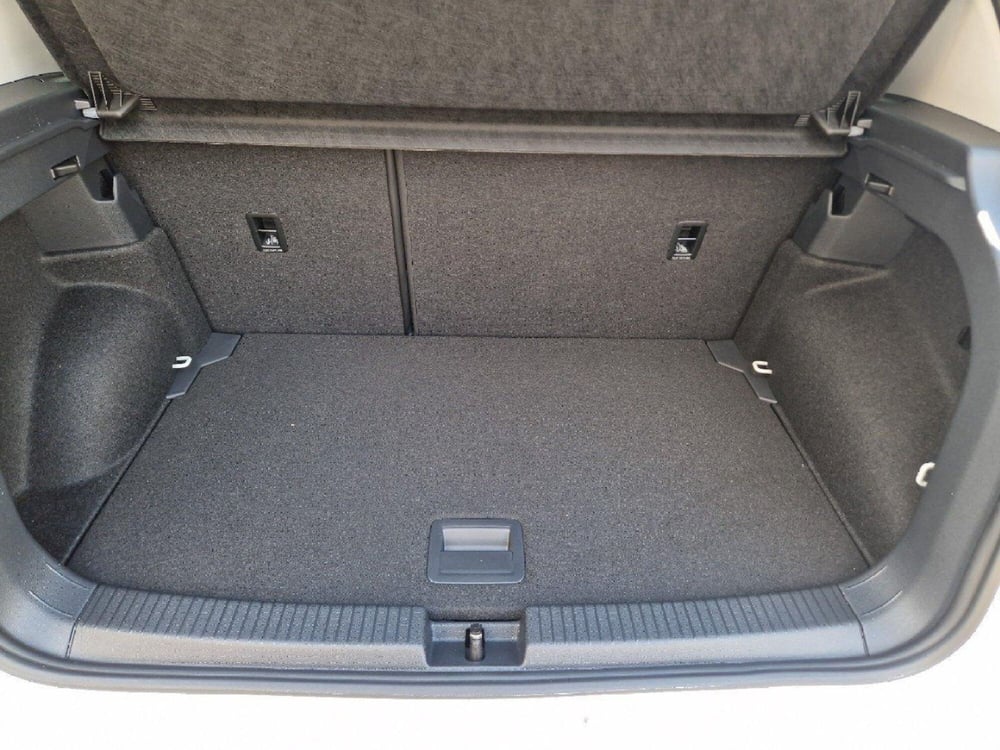Volkswagen T-Cross nuova a Frosinone (9)