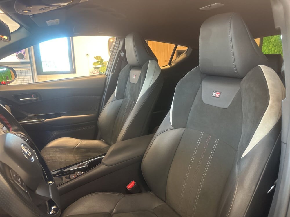 Toyota Toyota C-HR usata a Catanzaro (17)