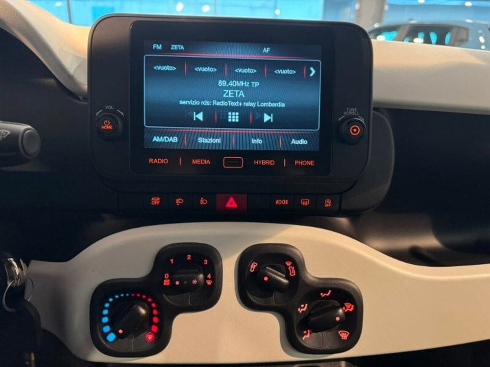Fiat Panda Cross nuova a Lecco (8)