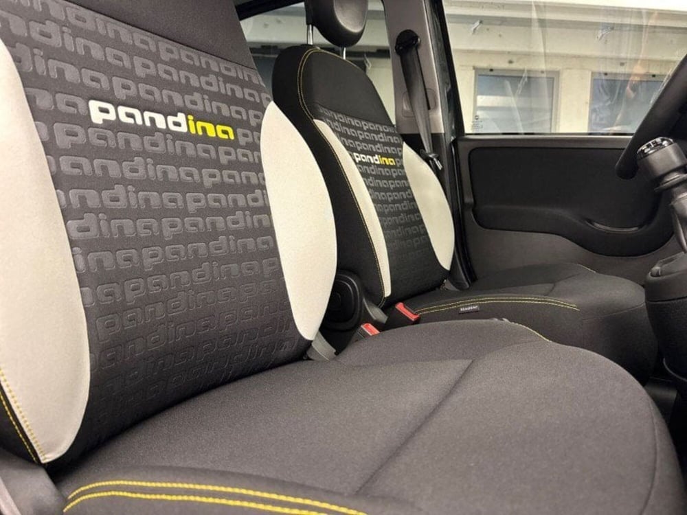 Fiat Panda Cross nuova a Lecco (14)