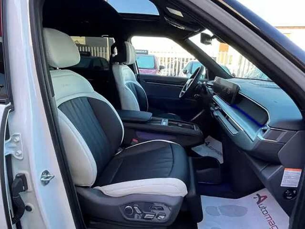 Kia EV9 nuova a Milano (10)