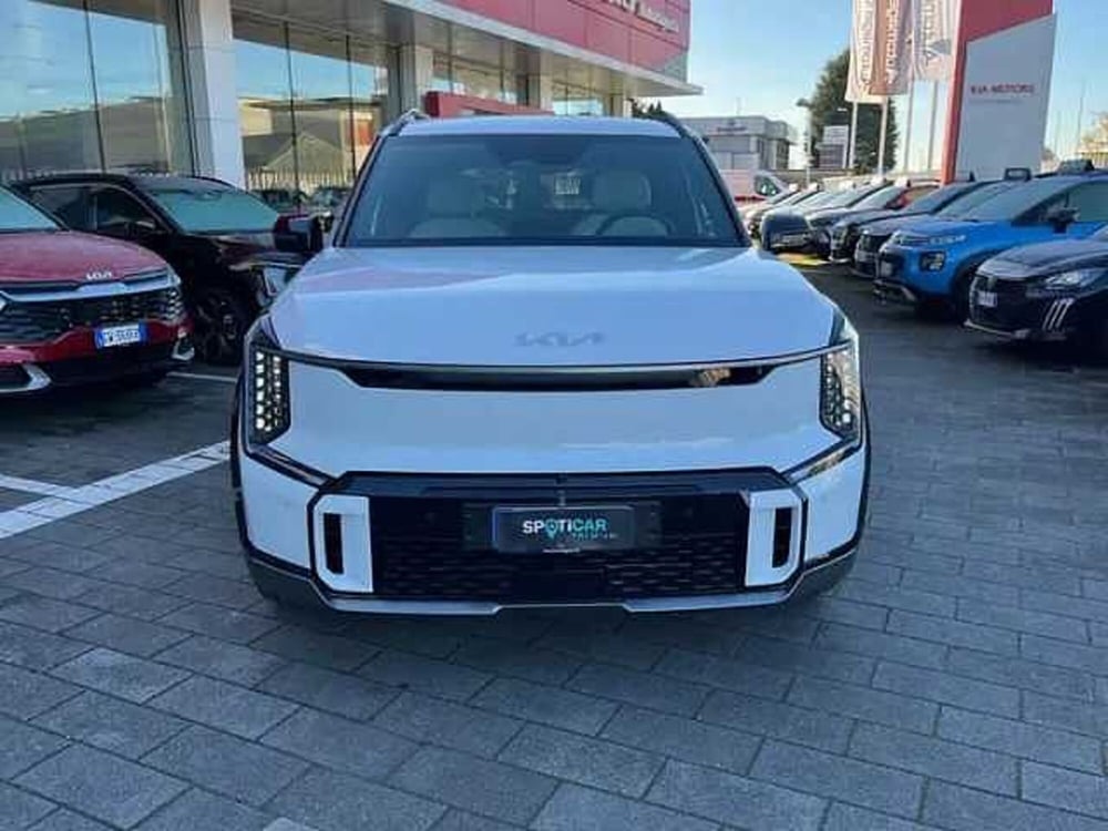 Kia EV9 nuova a Milano (2)