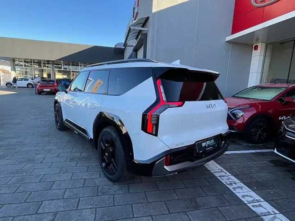 Kia EV9 nuova a Milano (5)