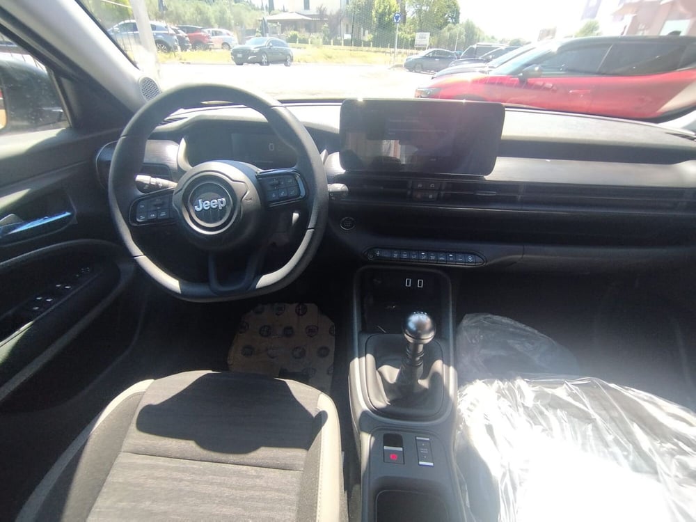 Jeep Avenger nuova a Arezzo (13)