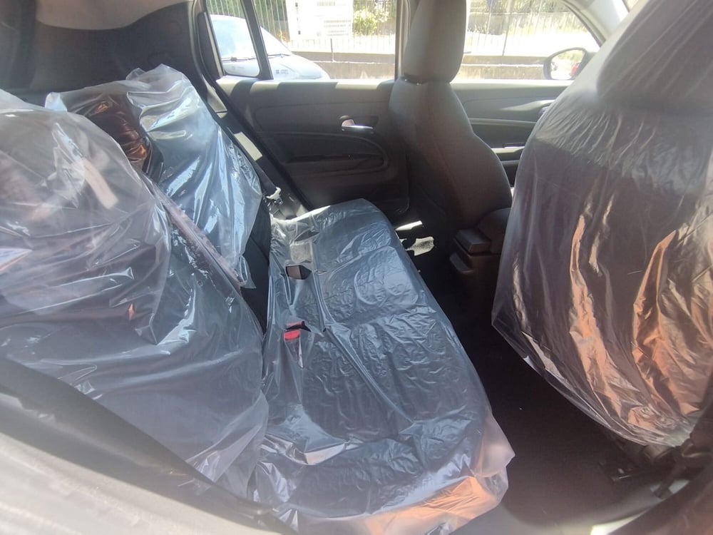 Jeep Avenger nuova a Arezzo (15)