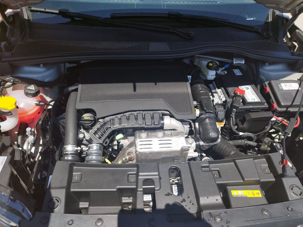 Jeep Avenger nuova a Arezzo (17)
