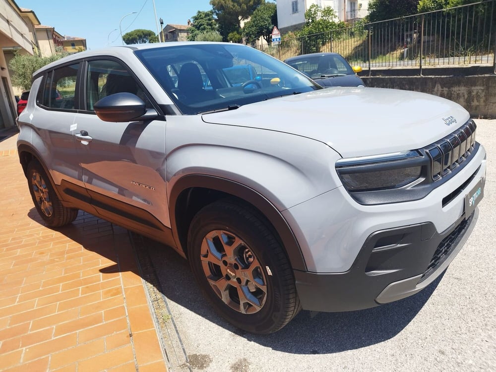 Jeep Avenger nuova a Arezzo (6)