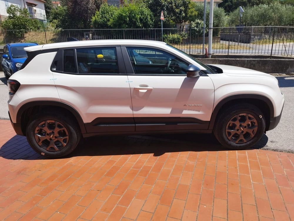Jeep Avenger nuova a Arezzo (5)