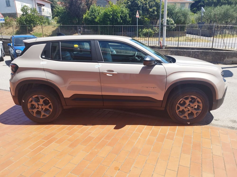 Jeep Avenger nuova a Arezzo (4)