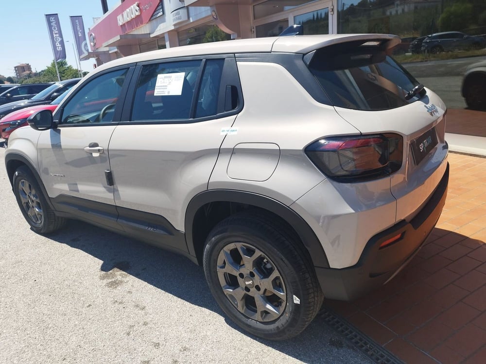 Jeep Avenger nuova a Arezzo (8)