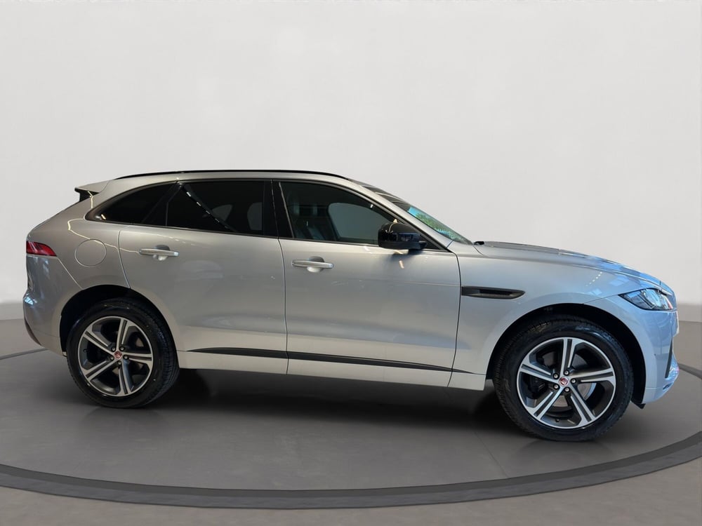 Jaguar F-Pace usata a Latina (2)