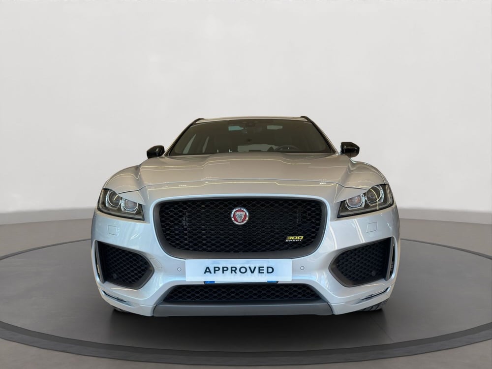 Jaguar F-Pace usata a Latina (8)