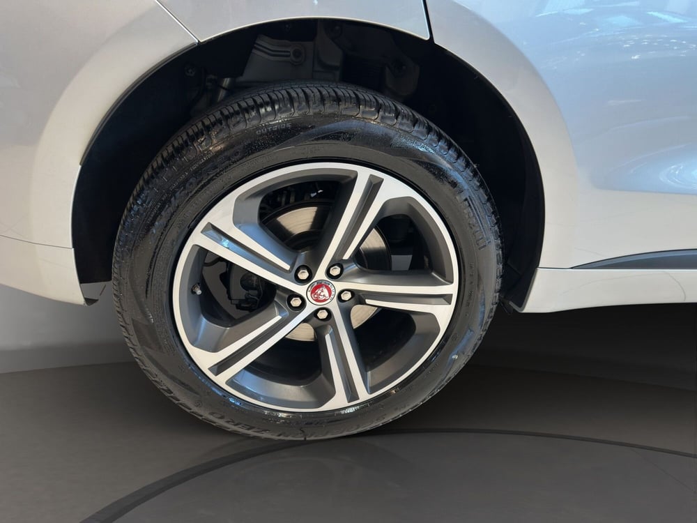 Jaguar F-Pace usata a Latina (9)