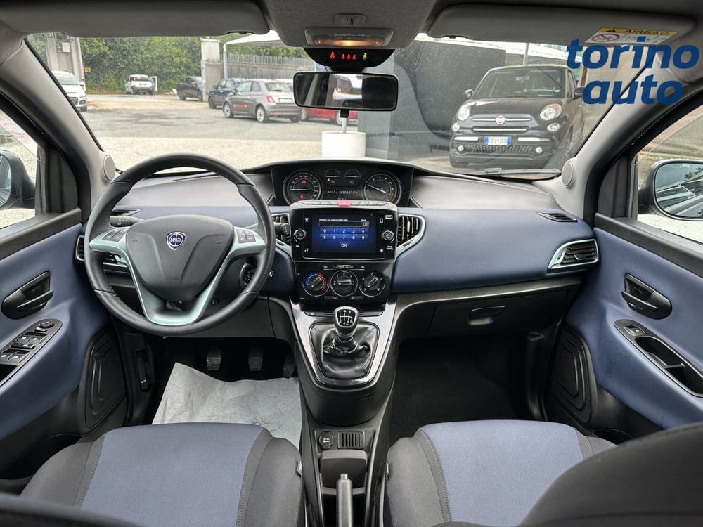Lancia Ypsilon usata a Torino (14)
