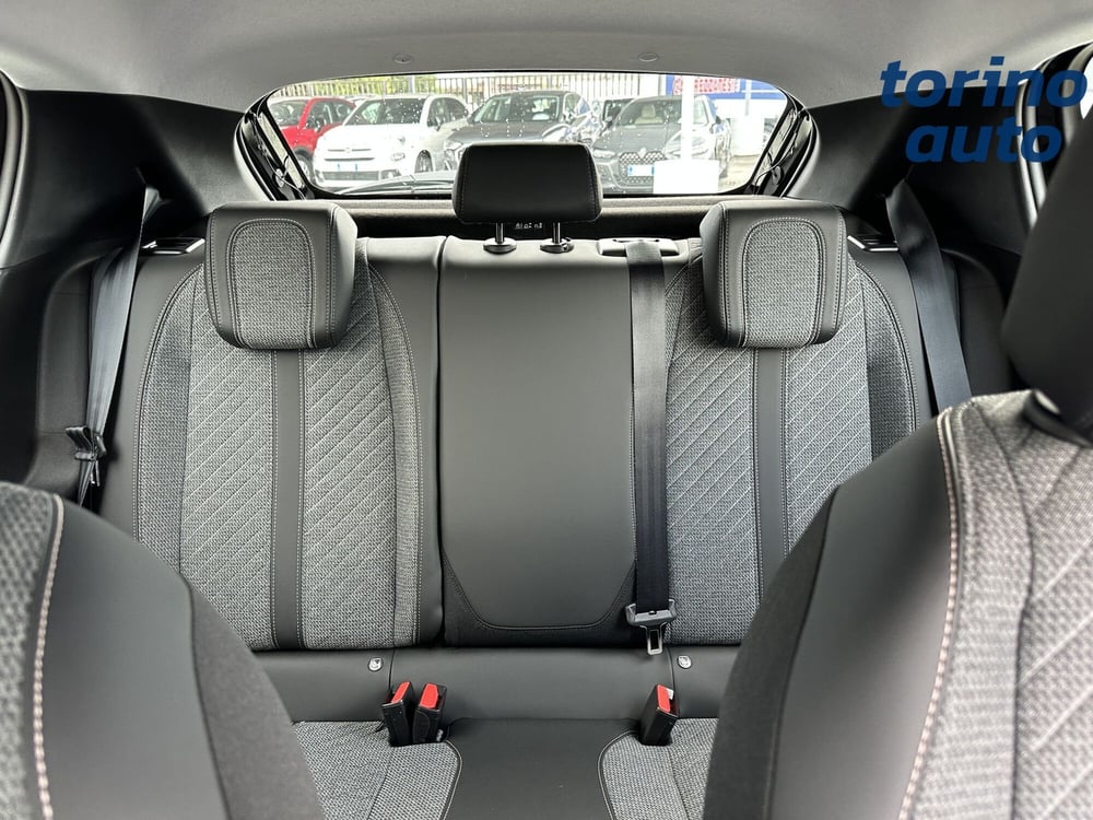 Peugeot 208 nuova a Torino (11)