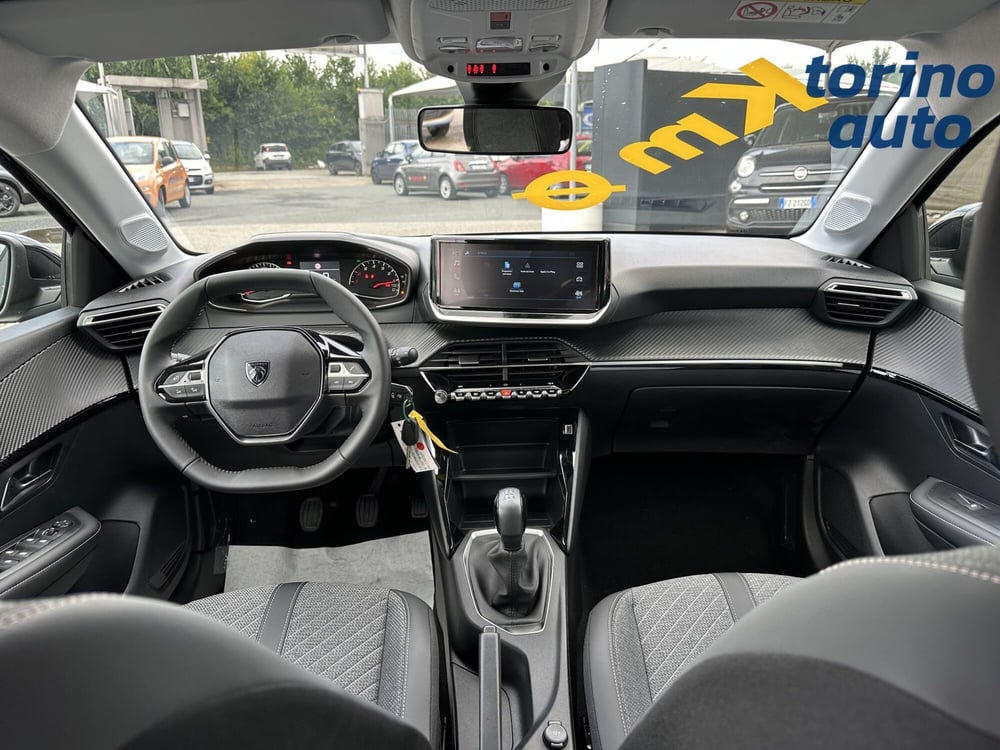 Peugeot 208 nuova a Torino (12)