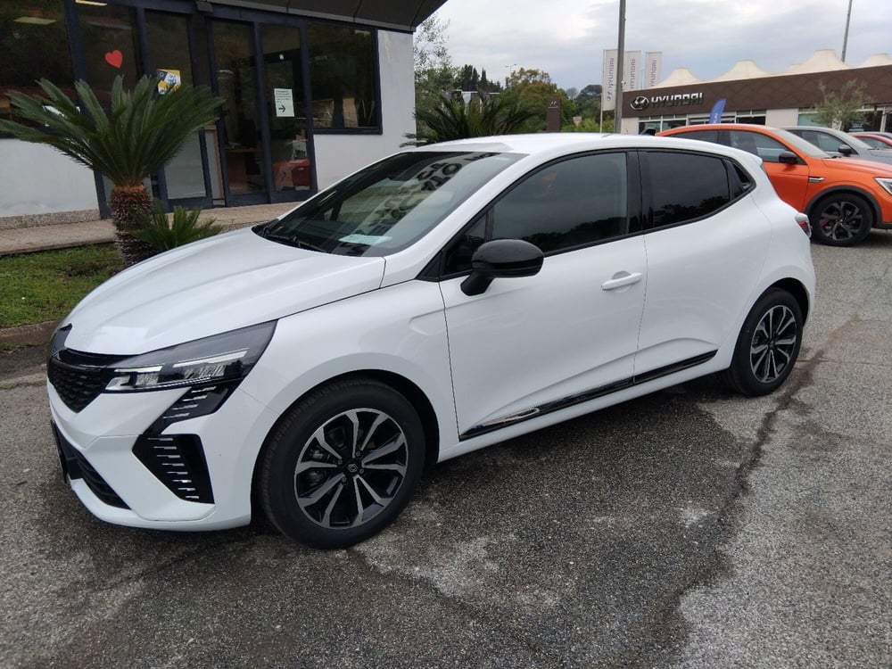 Renault Clio nuova a Latina (8)
