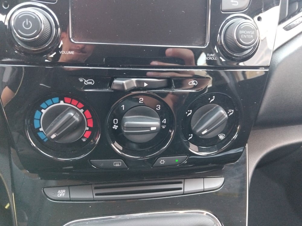 Lancia Ypsilon usata a Latina (17)