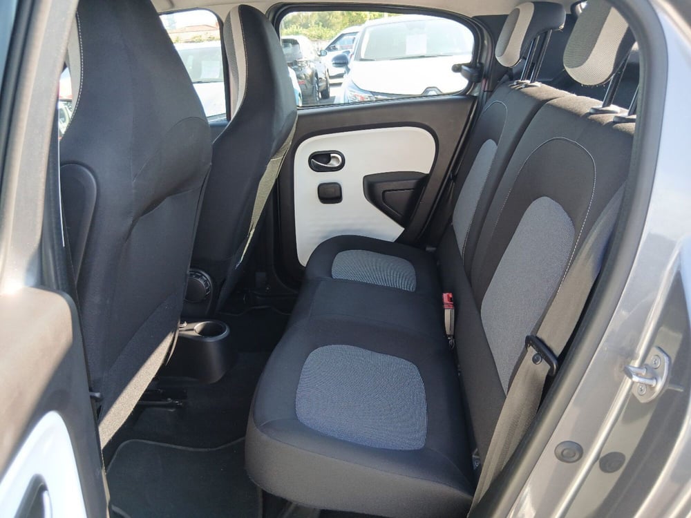 Renault Twingo usata a Latina (17)