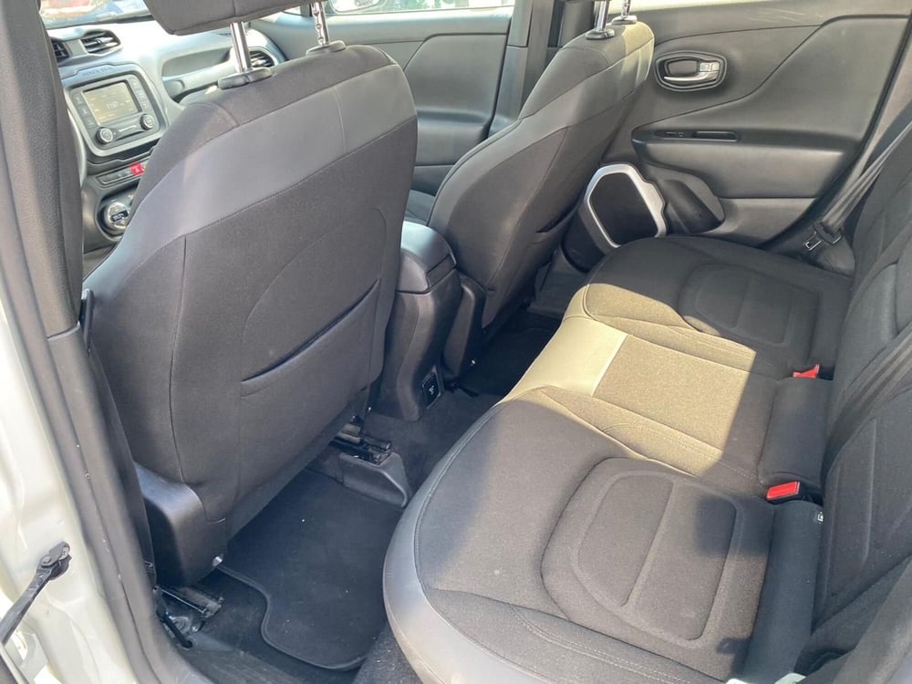Jeep Renegade usata a Milano (19)