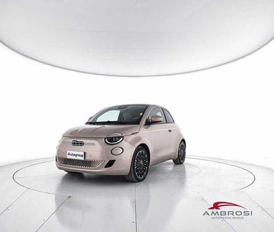 Fiat 500e 42 kWh La Prima del 2024 usata a Corciano