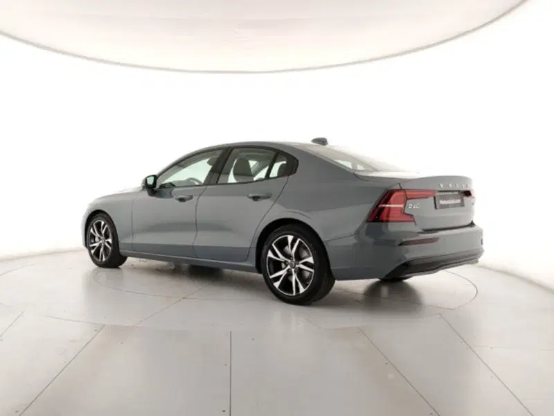 Volvo S60 nuova a Modena (3)