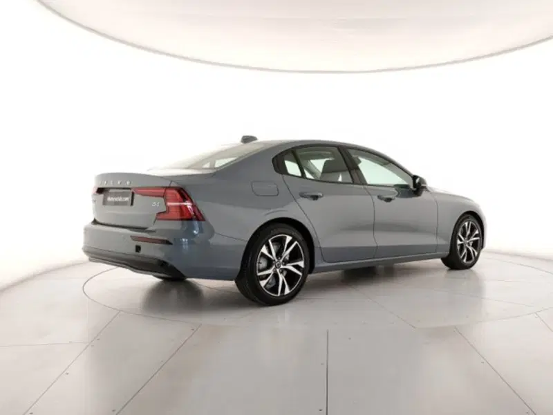 Volvo S60 nuova a Modena (5)